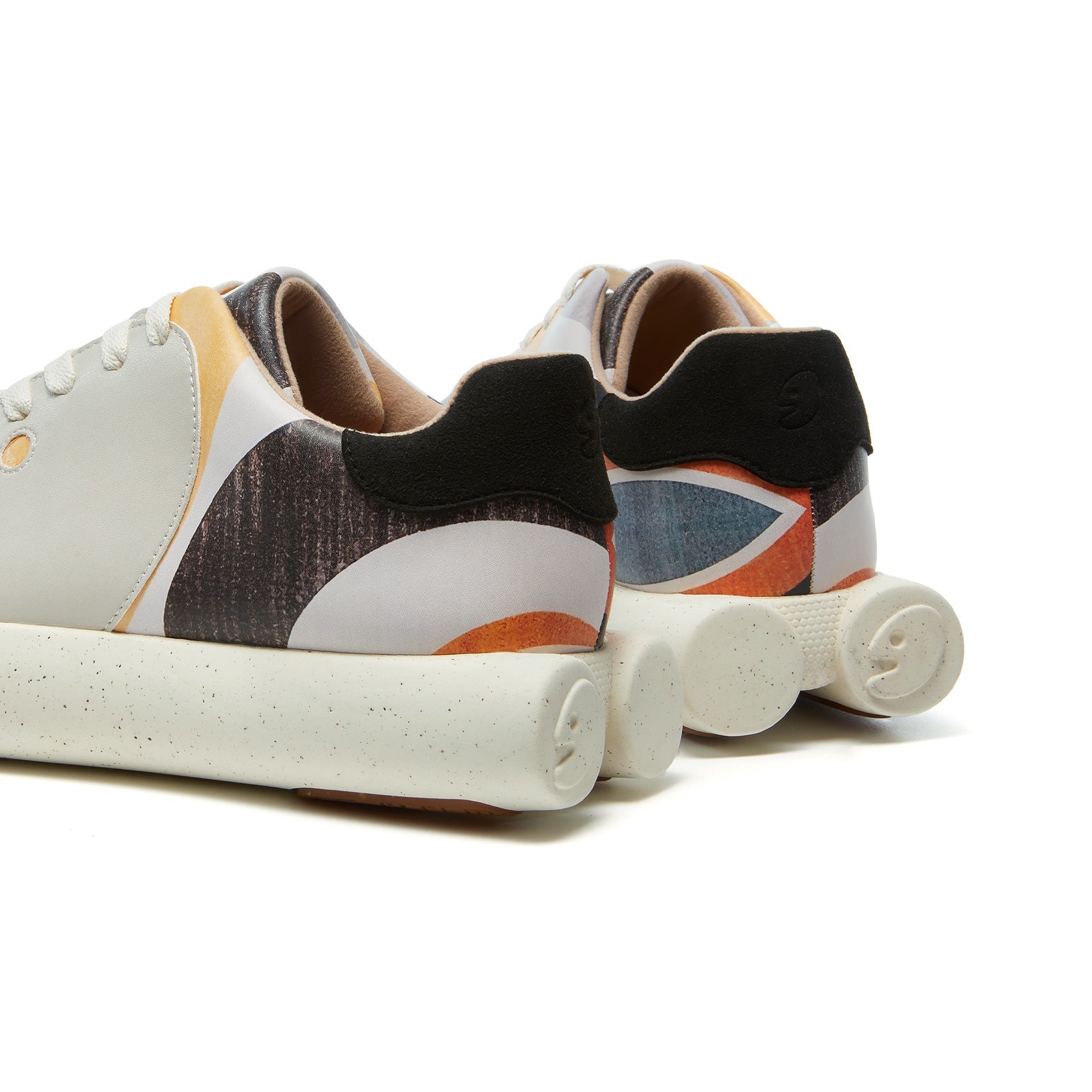 Circular Space 3 Men