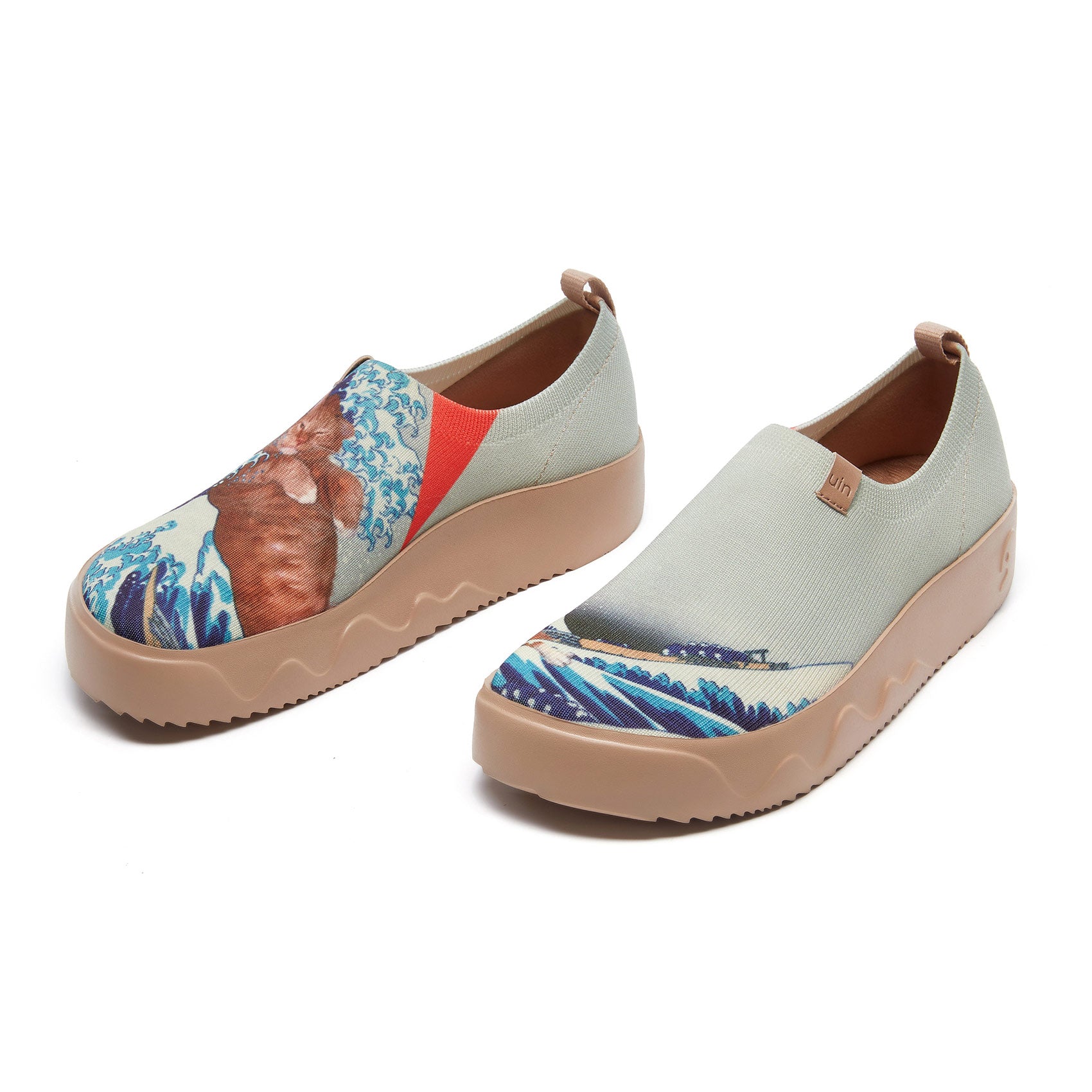 The Great Wave and the Cat 4 Women