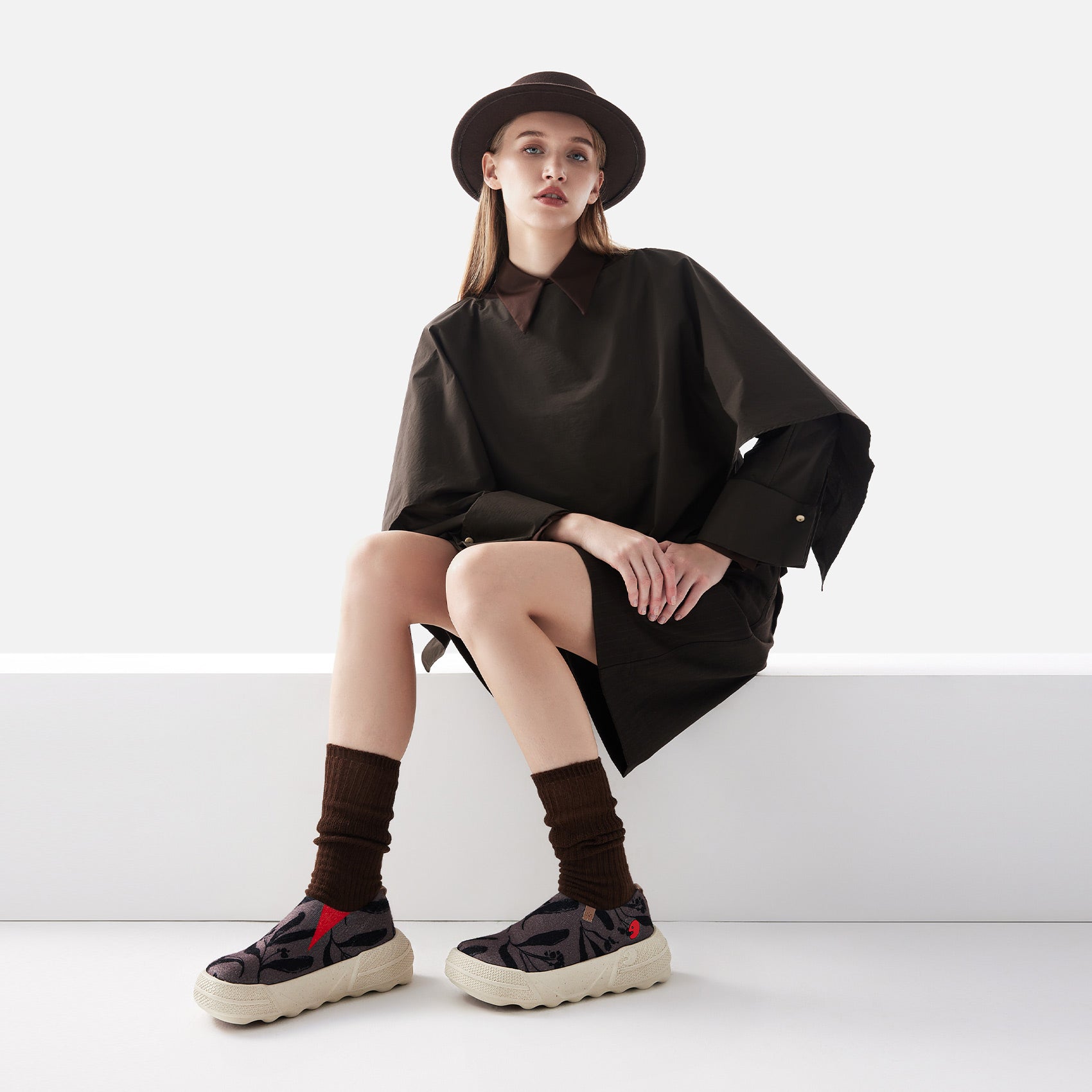 Murmure floral onirique Tolède XVIIe Femmes