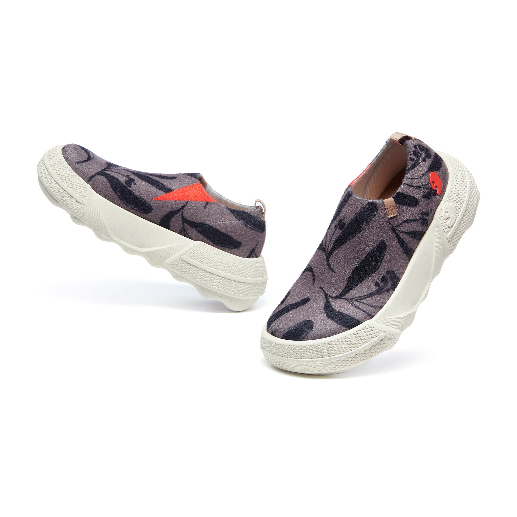 Murmure floral onirique Tolède XVIIe Femmes