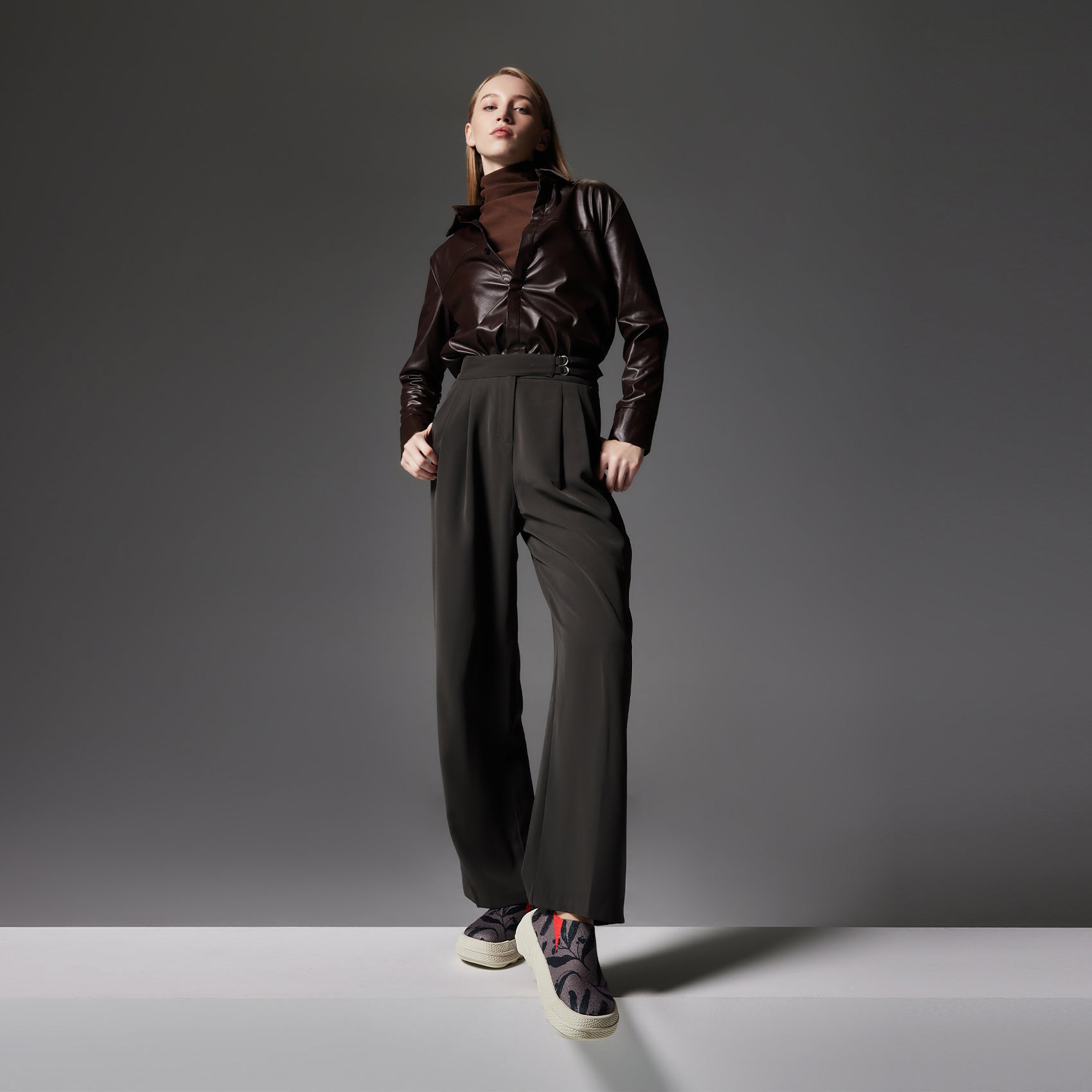 Murmure floral onirique Tolède XVIIe Femmes