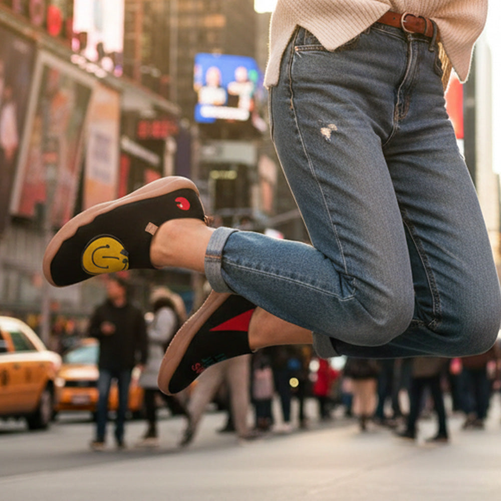 Smiley Black Knitted Women