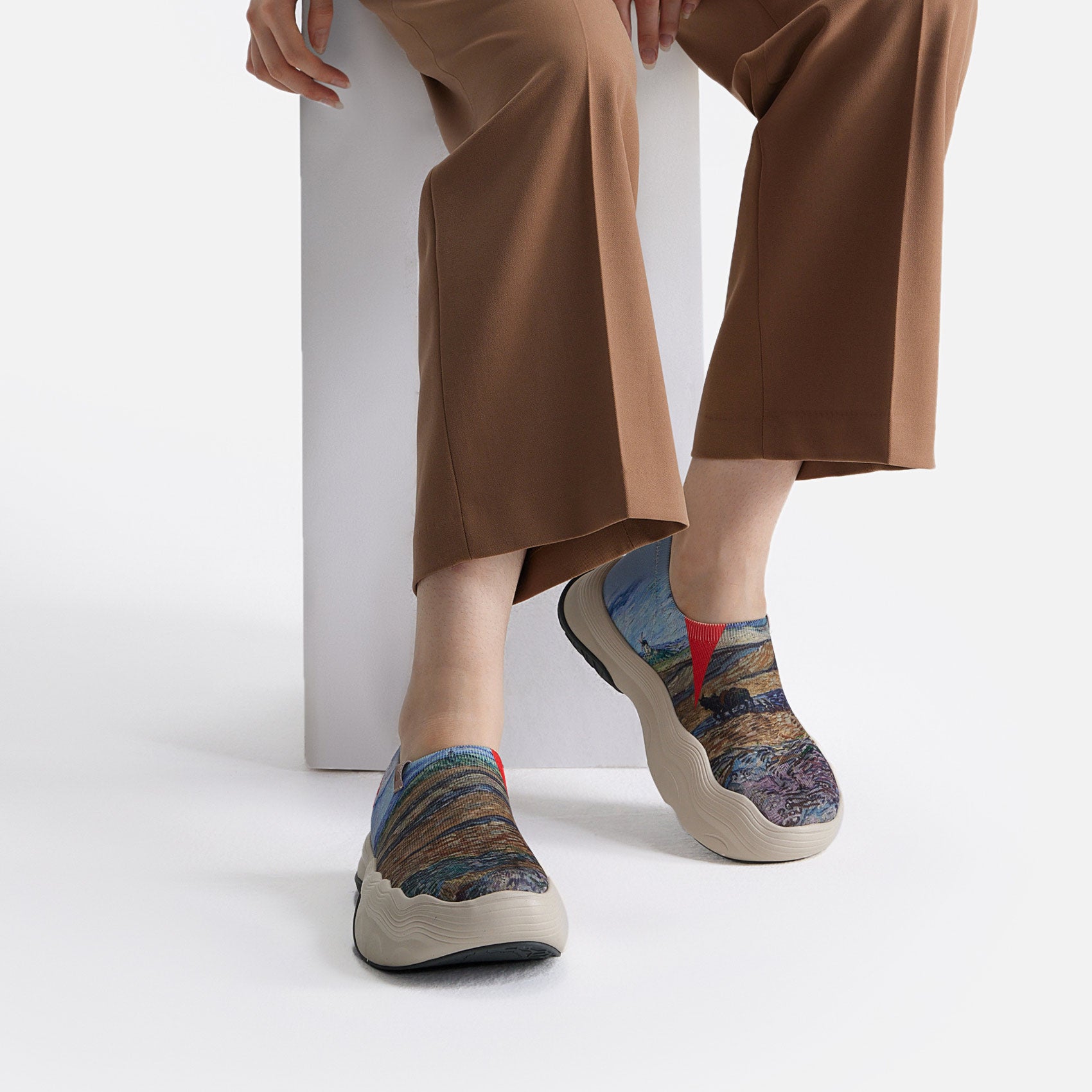 Van Gogh Enclosed Field with Ploughman 2 Toledo V Women