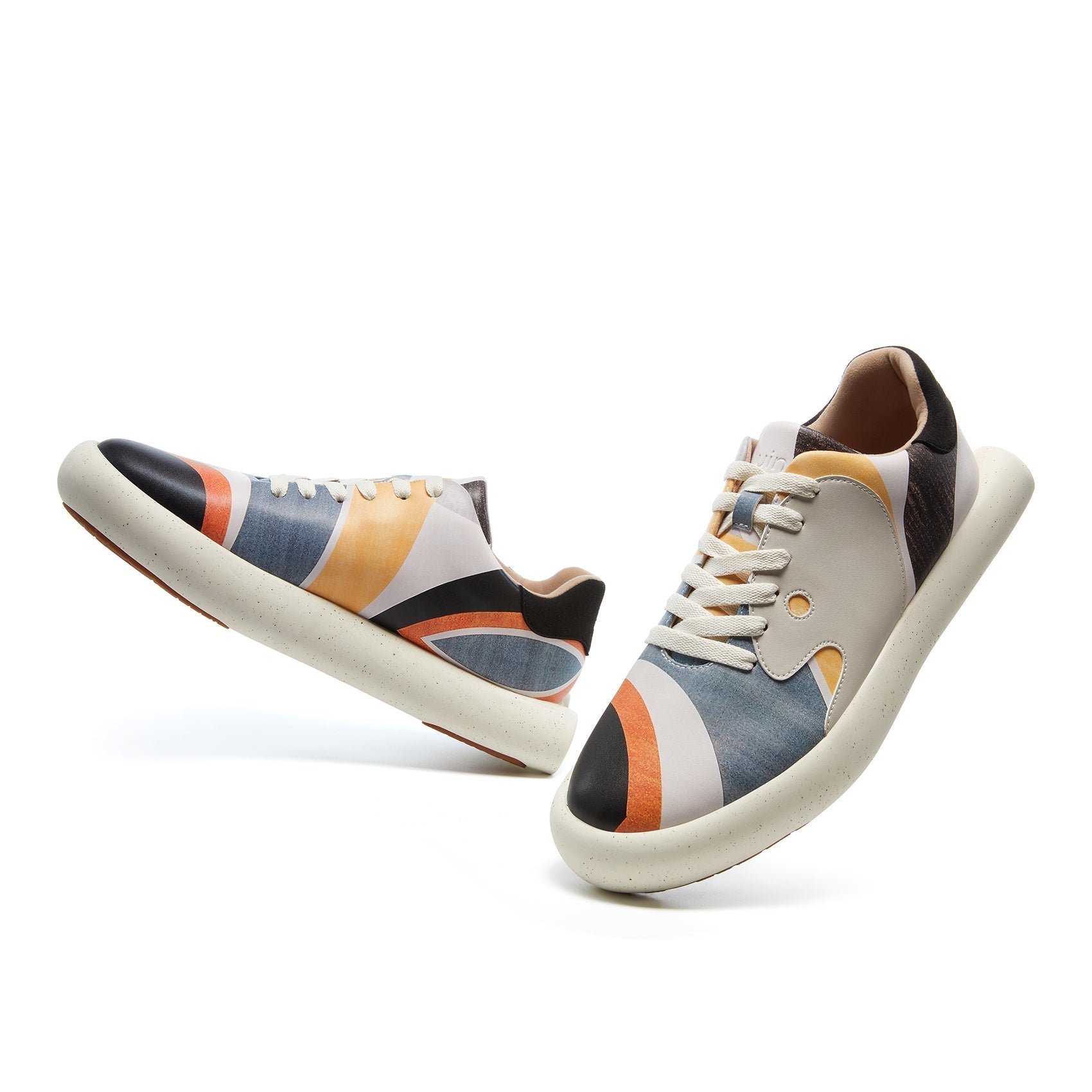 Circular Space 3 Men