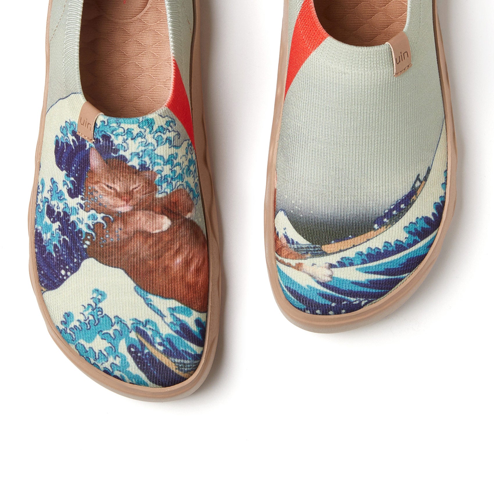 The Great Wave and the Cat 4 Women