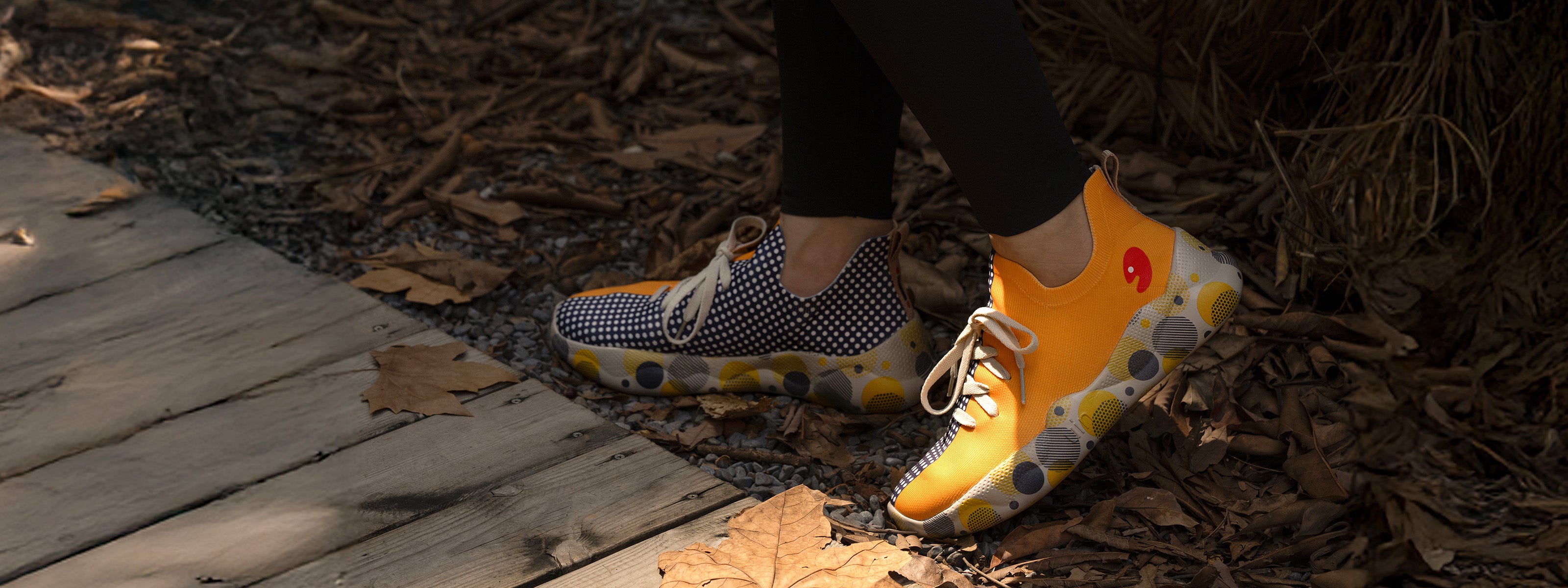 UIN FOOTWEAR Official | Spanish Art Travel Shoes. Color Your