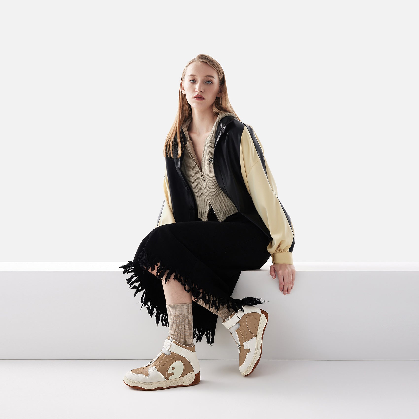 Cedar White Brown Women