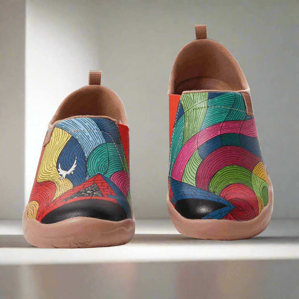 UIN Women's Slip-On Canvas Loafers - Pyramid Print, Comfortable Casual Shoes (Size 5-10.5)