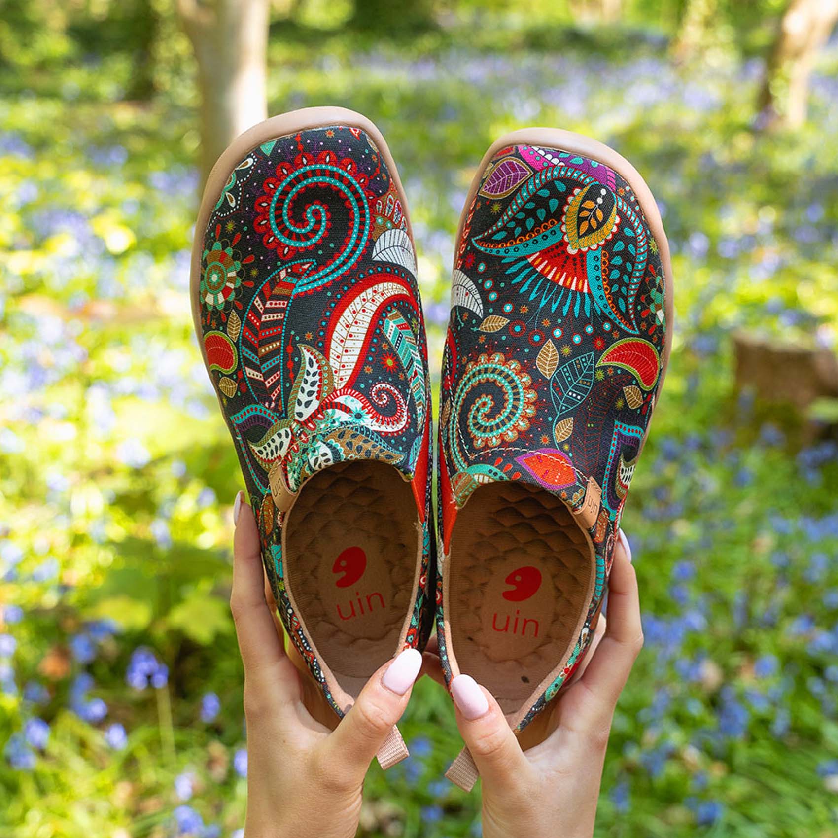 UIN Women's Art Painted Travel Shoes Slip On Canvas Casual Loafers