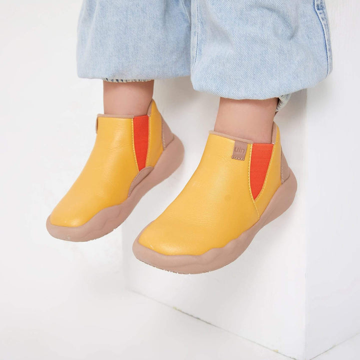 UIN Footwear Kid Goldenrod Granada Kid Canvas loafers