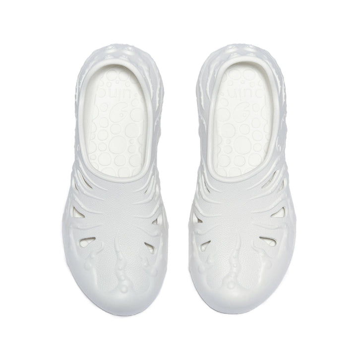 UIN Footwear Men Bright-Moon White Octopus II Men Canvas loafers
