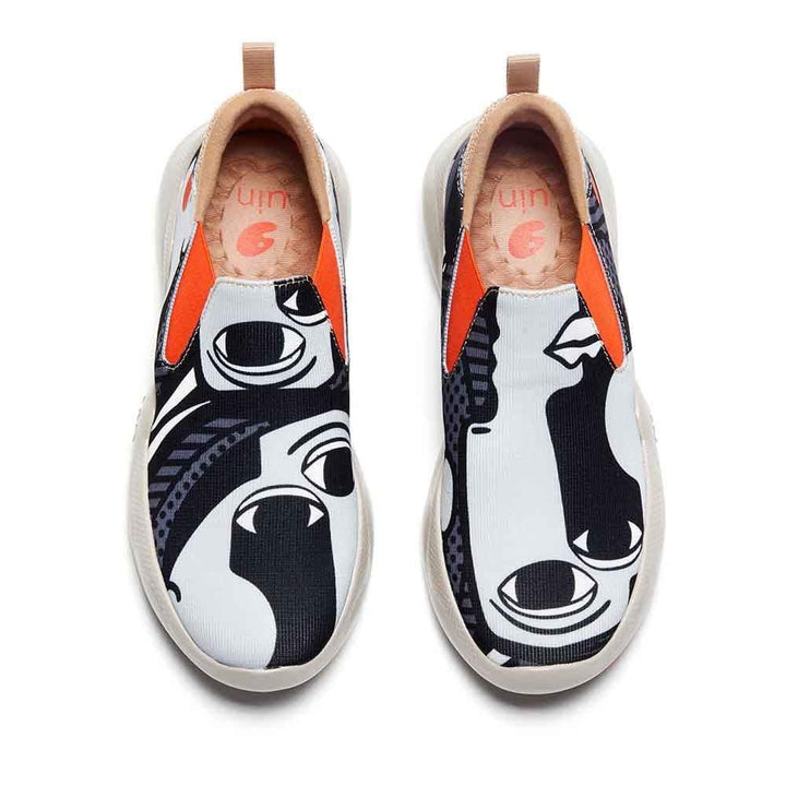 UIN Footwear Men Dazzled Canvas loafers