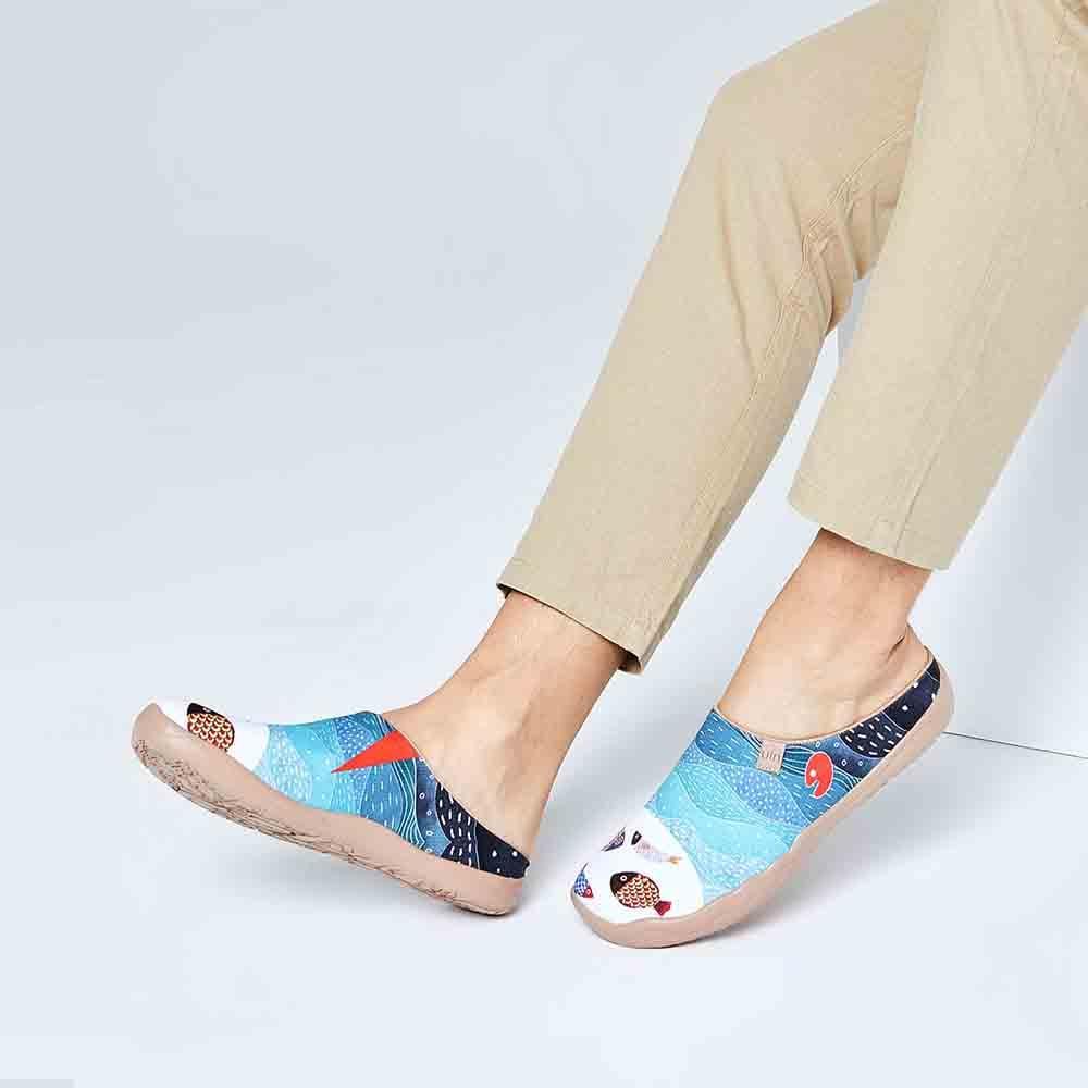 UIN Footwear Men Happy Fish Men Slipper-US Local Delivery Canvas loafers