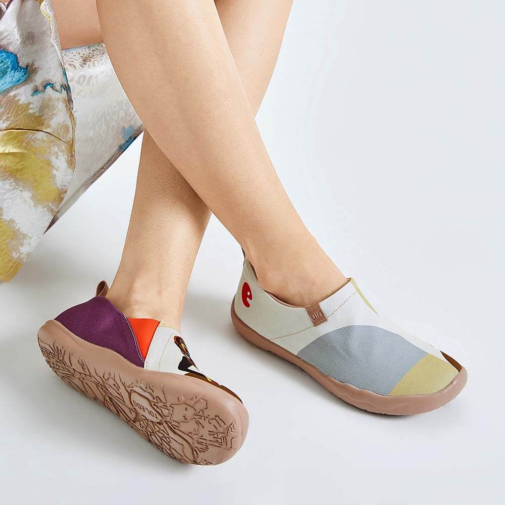 UIN Footwear Women African Beauty Canvas loafers