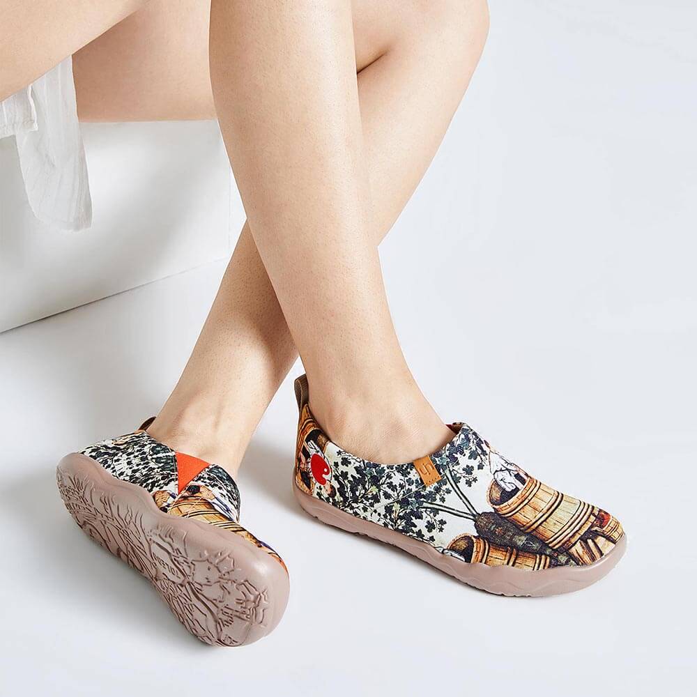 UIN Footwear Women Art Du Vin Canvas loafers