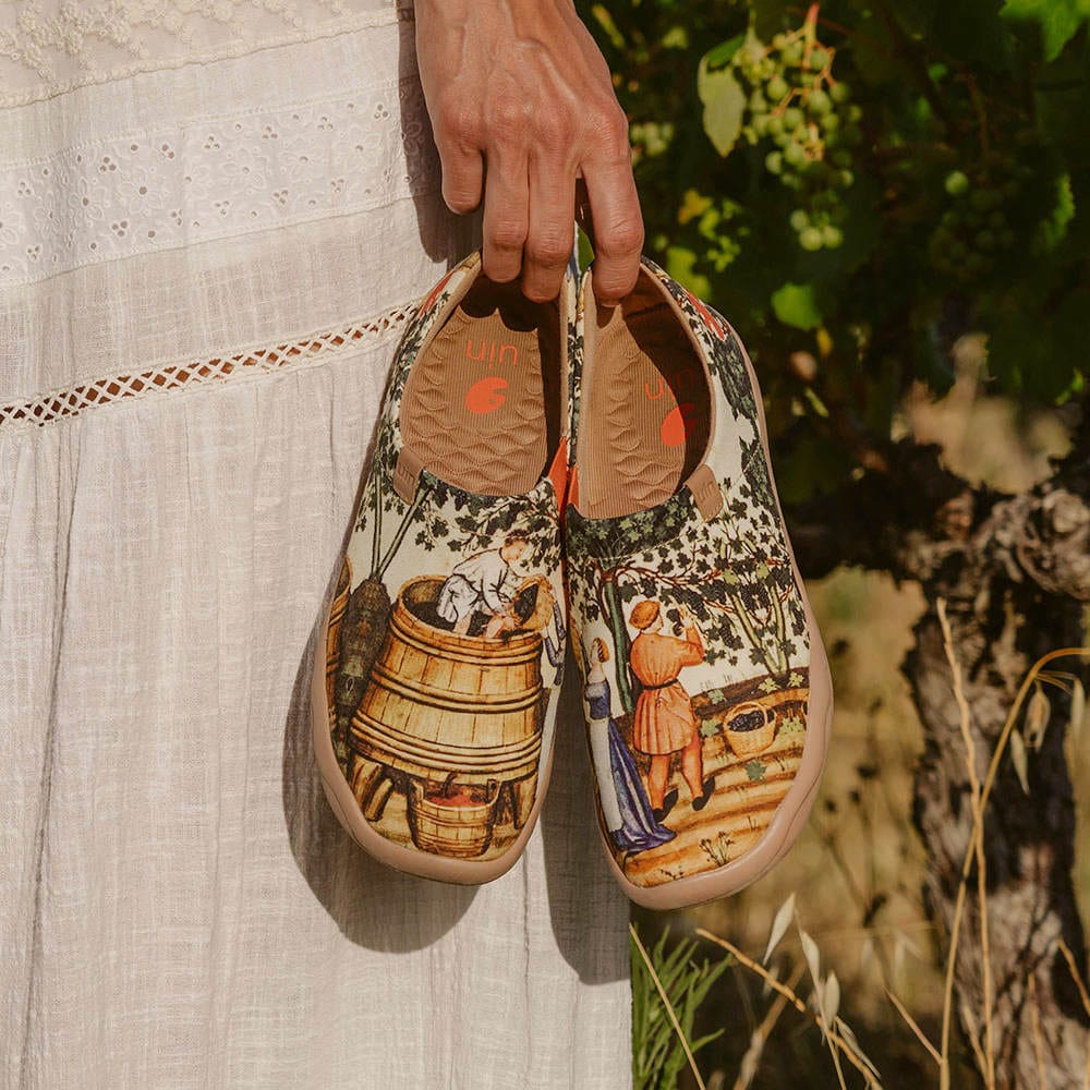 UIN Footwear Women Art Du Vin-US Local Delivery Canvas loafers
