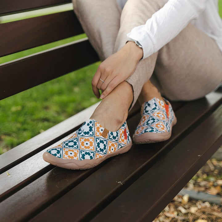 UIN Footwear Women ART STEPS Canvas loafers