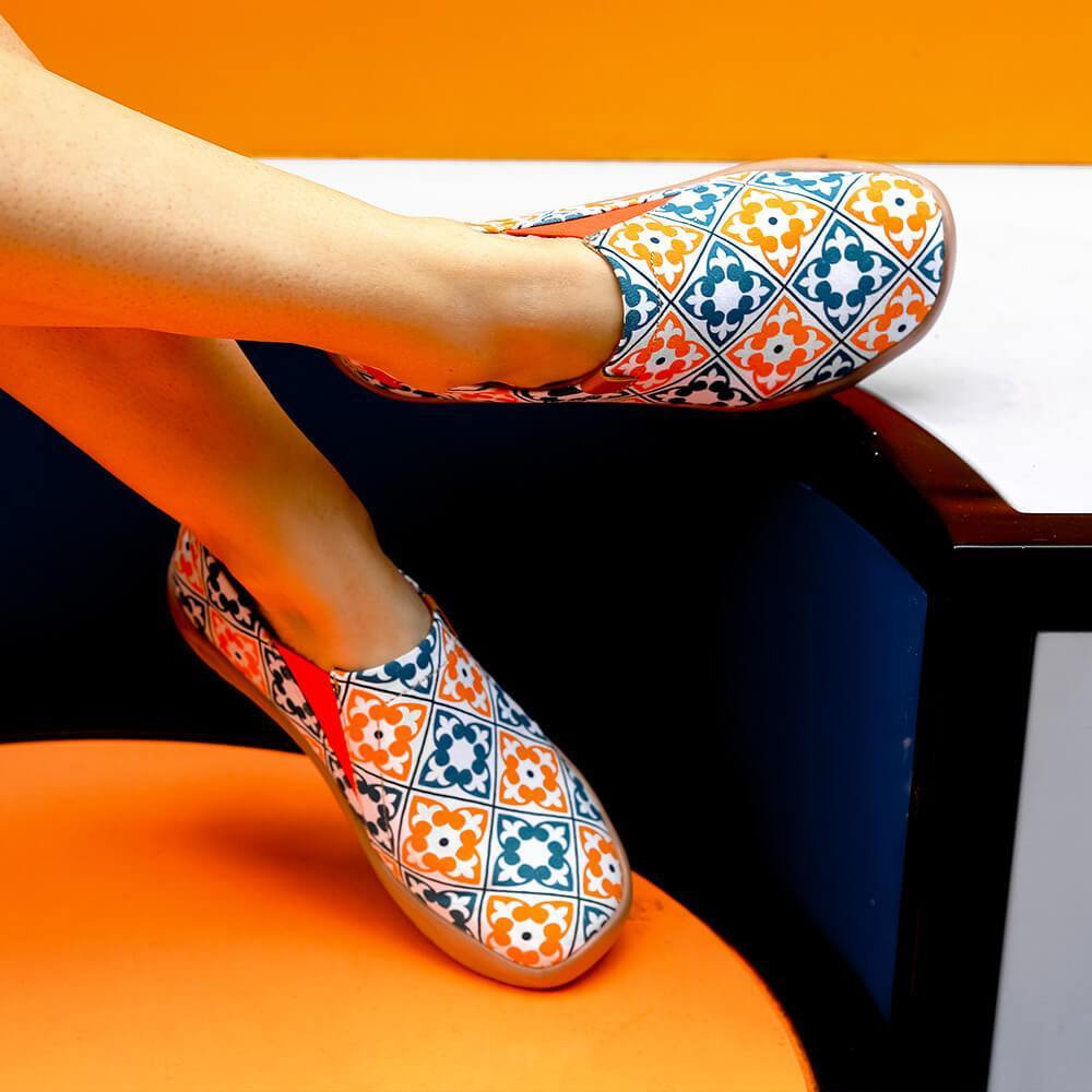 UIN Footwear Women ART STEPS Canvas loafers