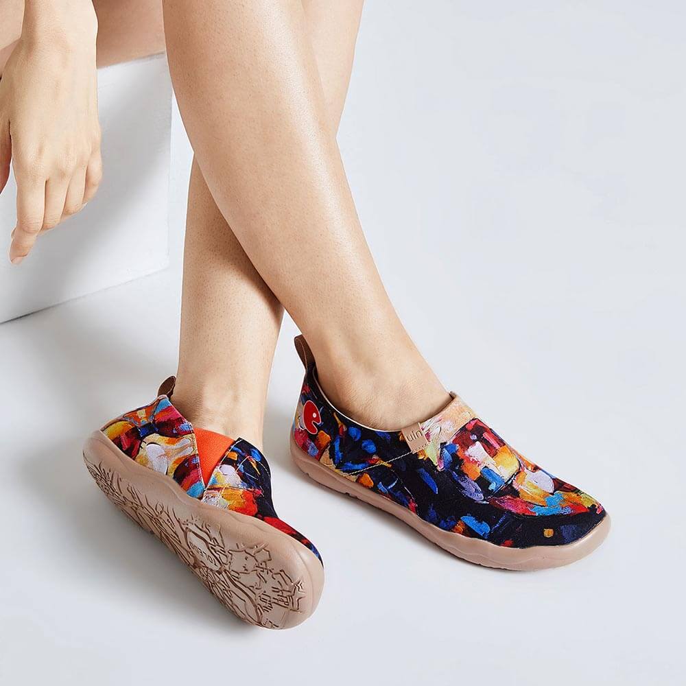 UIN Footwear Women Artwork in Progress Canvas loafers