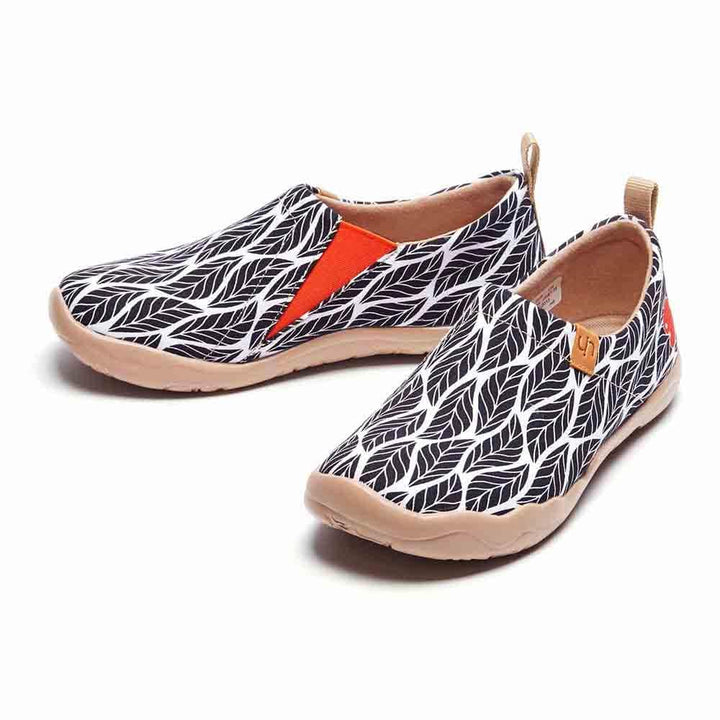 UIN Footwear Women BEYOND THE SHADOW Canvas loafers