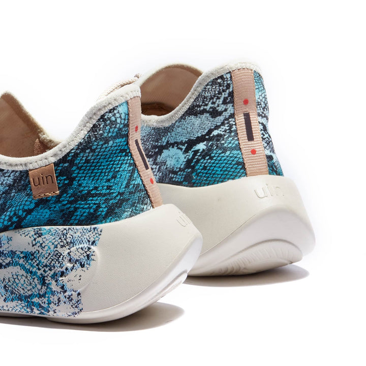 UIN Footwear Women Blue Scale San Sebastian II Women Canvas loafers