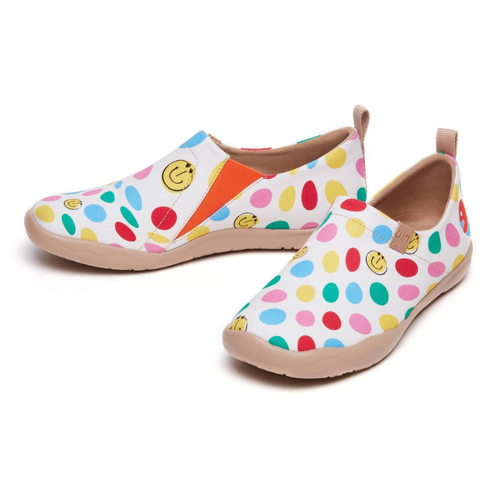 UIN Footwear Women Dotted Joy Toledo I Women Canvas loafers