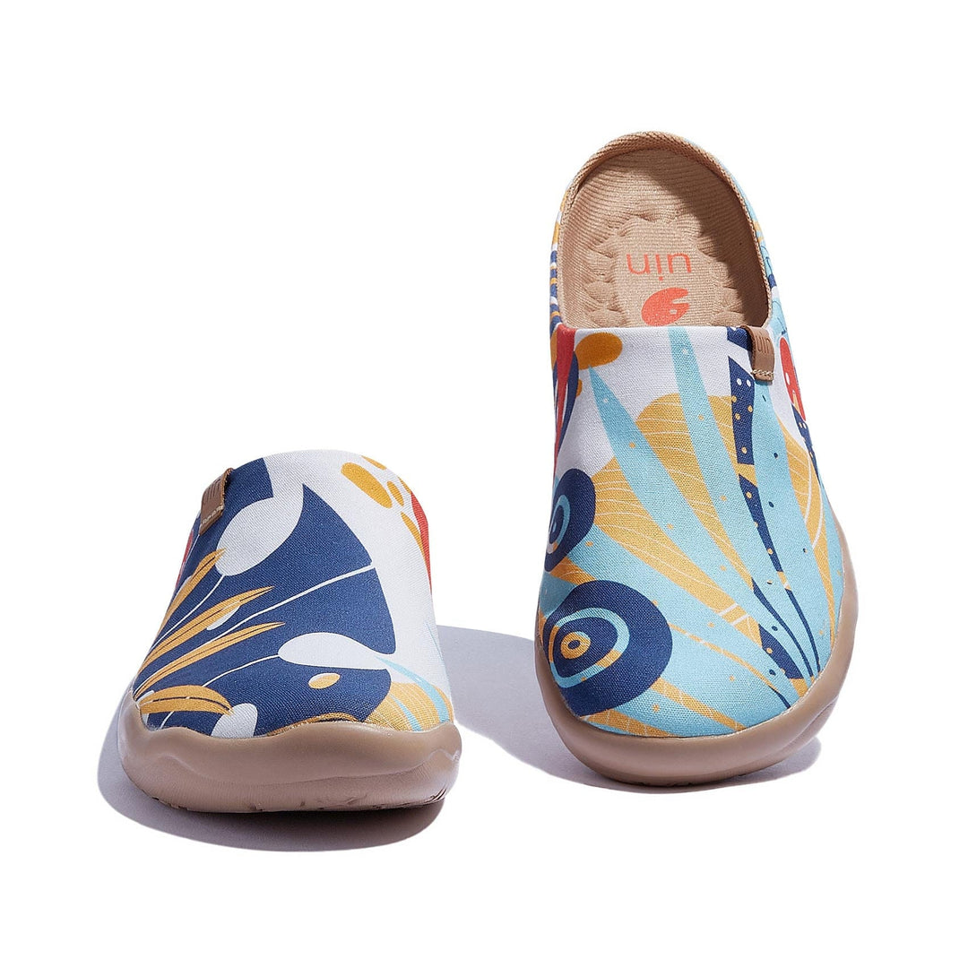 UIN Footwear Women Geometric Leaves Malaga Women Canvas loafers