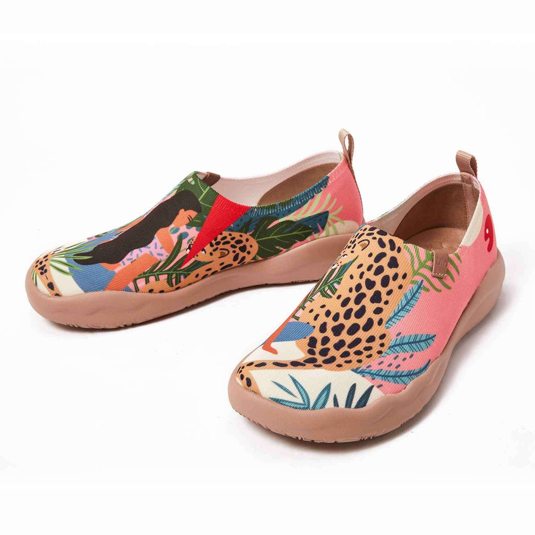 UIN Footwear Women Leopard & Beauty Canvas loafers