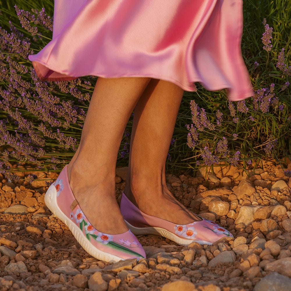 UIN Footwear Women Lily of the Valley 2 Menorca III Women Canvas loafers