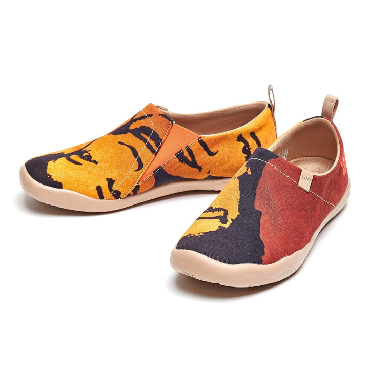 UIN Footwear Women Lingering charm Canvas loafers