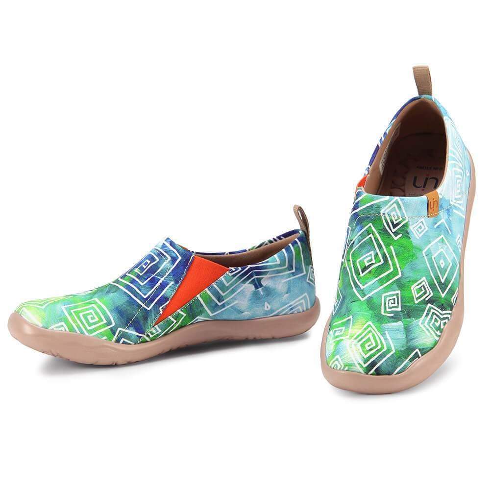 UIN Footwear Women LOVE IN SPRING Canvas loafers