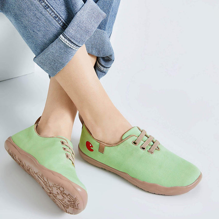 UIN Footwear Women Moguer Pastel Green Canvas loafers