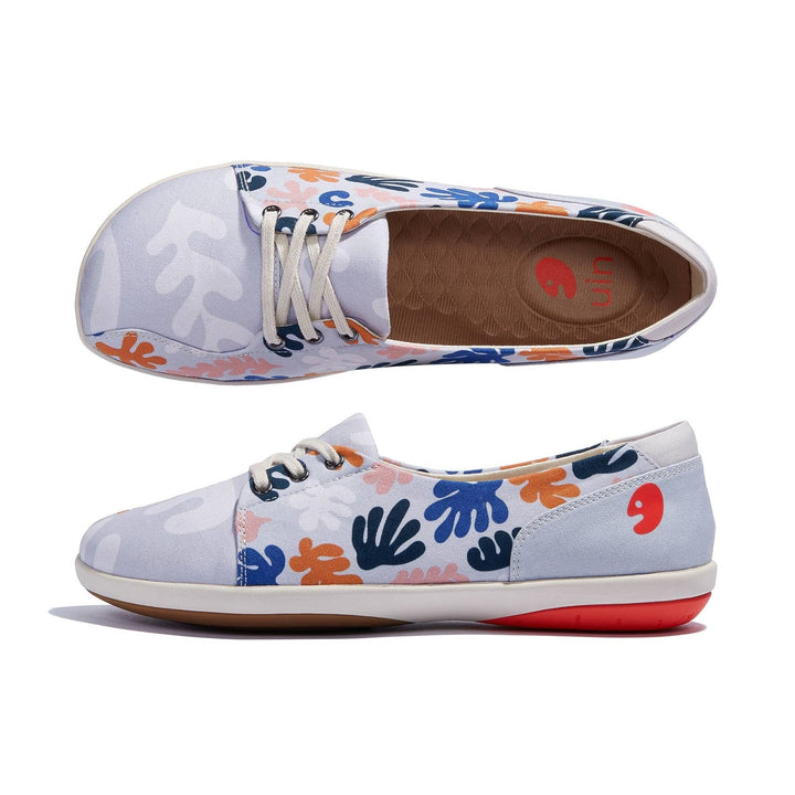 UIN Footwear Women Pastoral Flower Rain Illetes II Women Canvas loafers