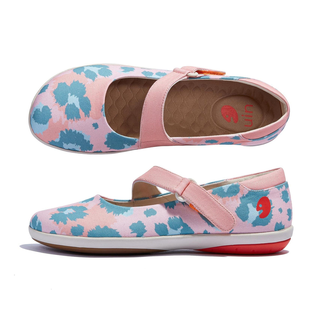 UIN Footwear Women Pink Blue Leopard Illetes III Women Canvas loafers