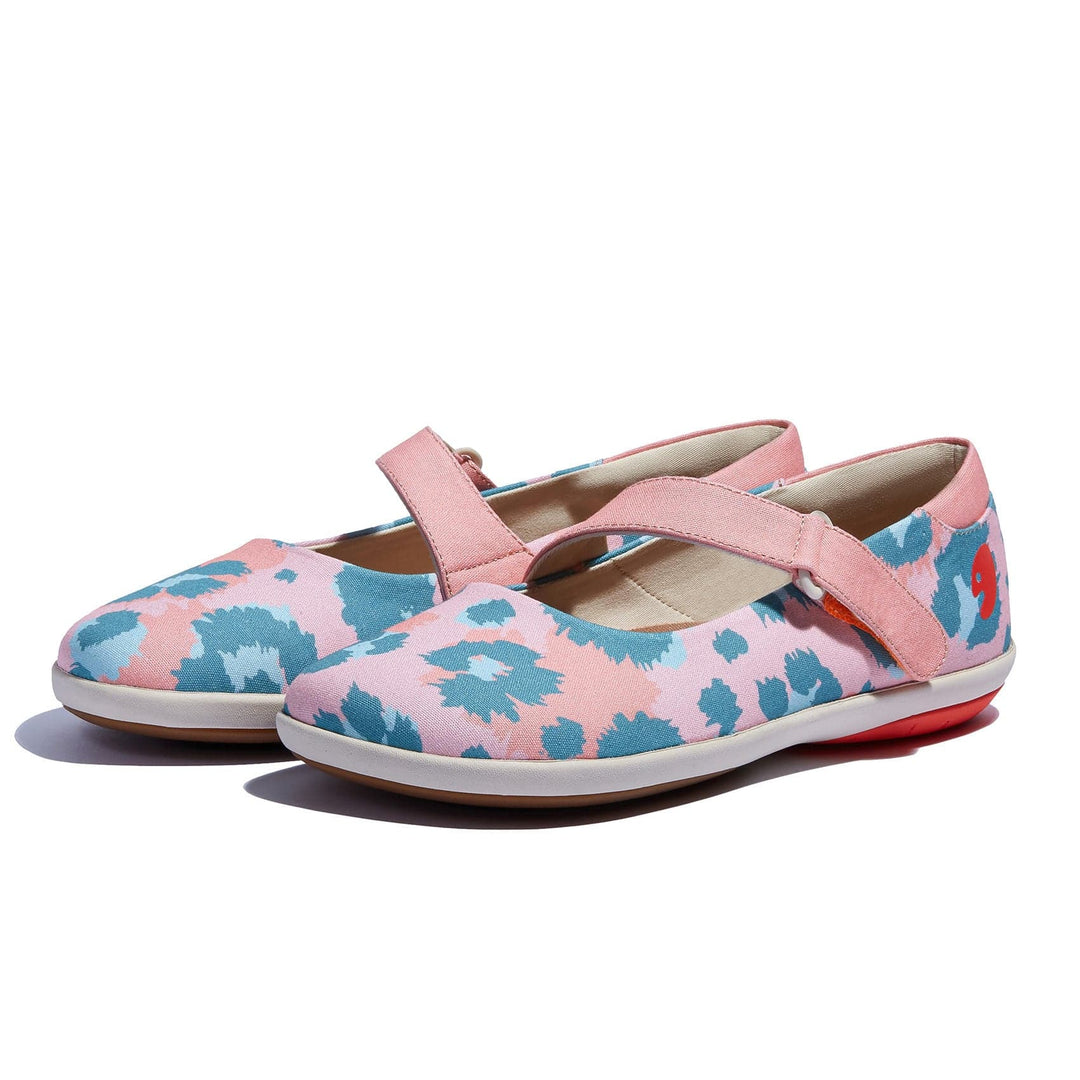 UIN Footwear Women Pink Blue Leopard Illetes III Women Canvas loafers