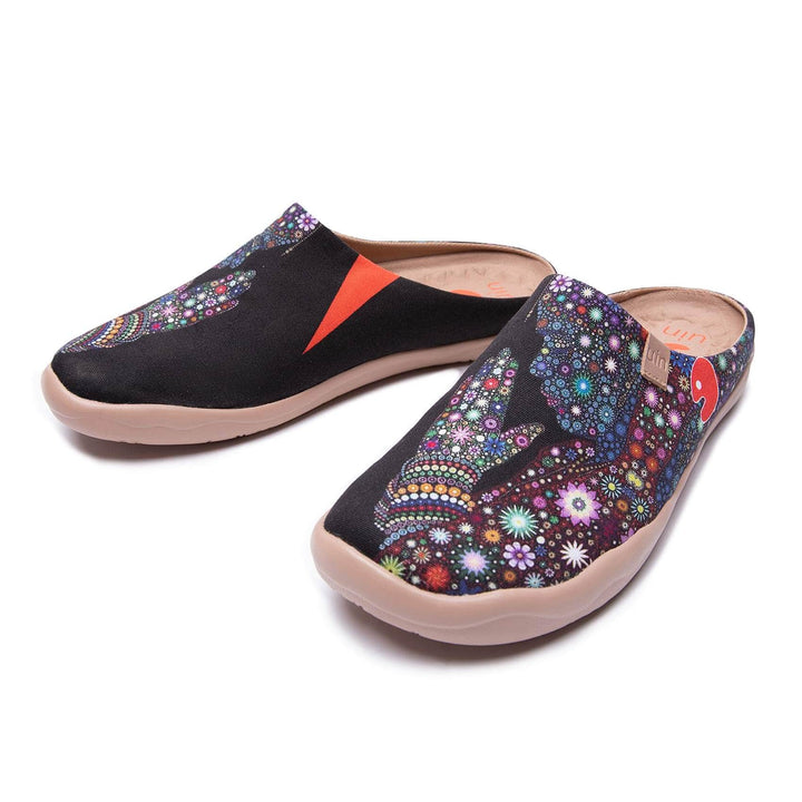 UIN Footwear Women Pray for Goodness Slipper-US Local Delivery Canvas loafers