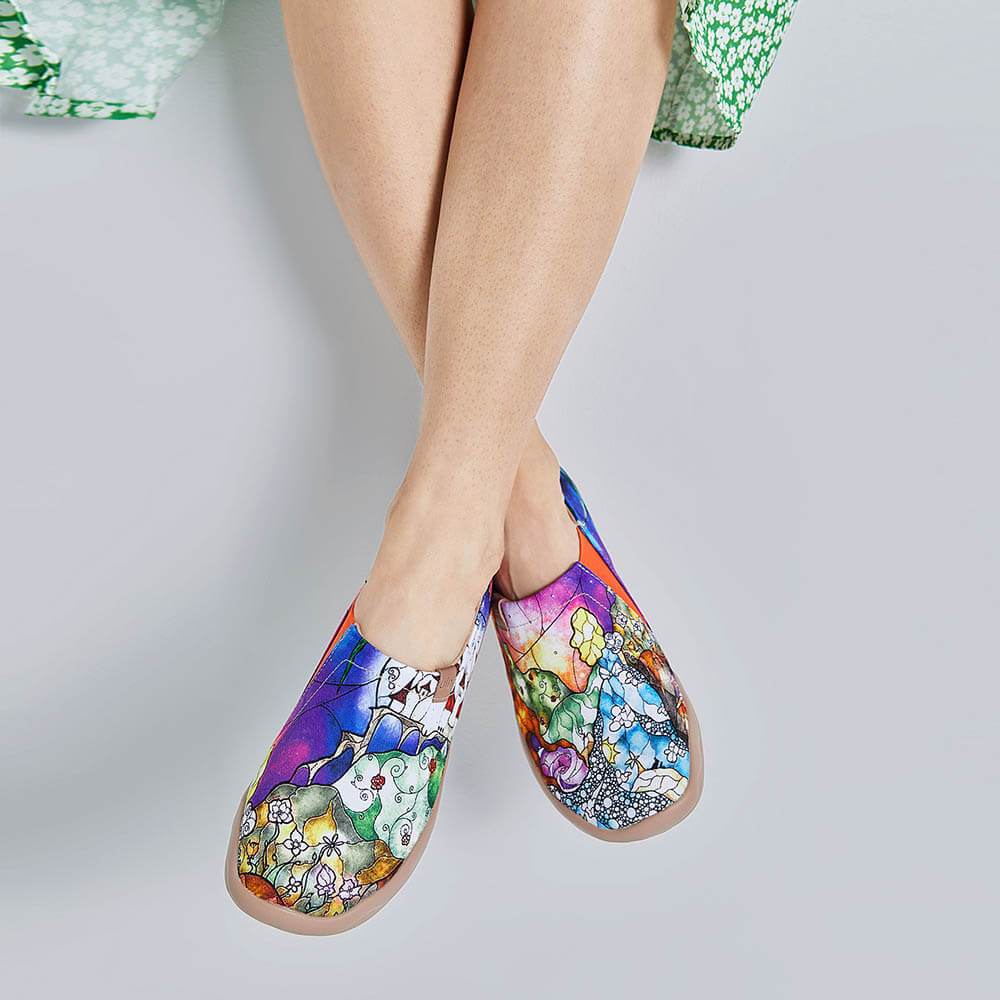 UIN Footwear Women Princess's Garden Canvas loafers