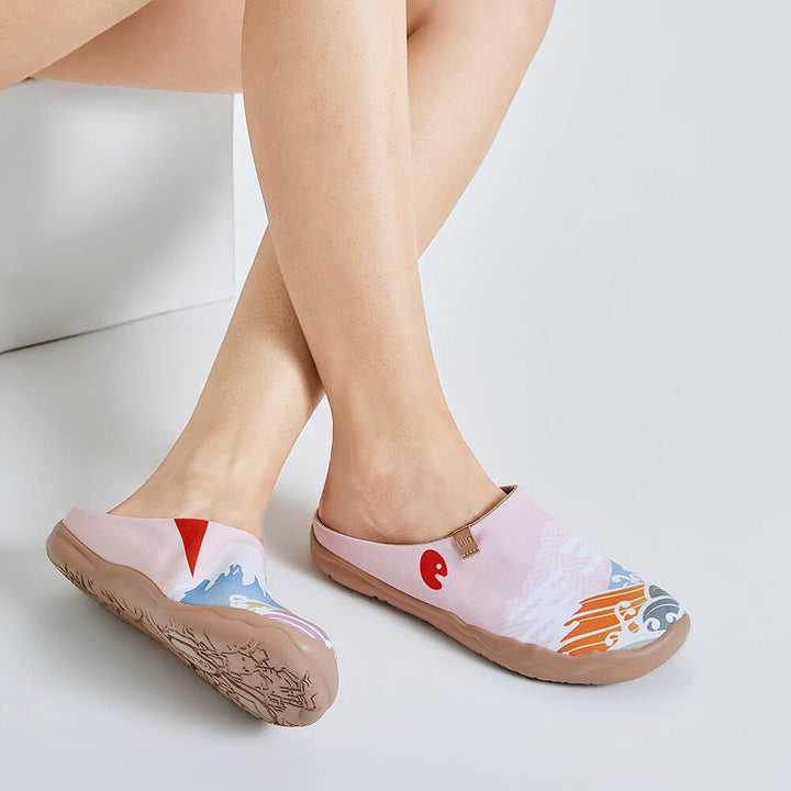 UIN Footwear Women Spring in Mount Fuji Slipper-US Local Delivery Canvas loafers