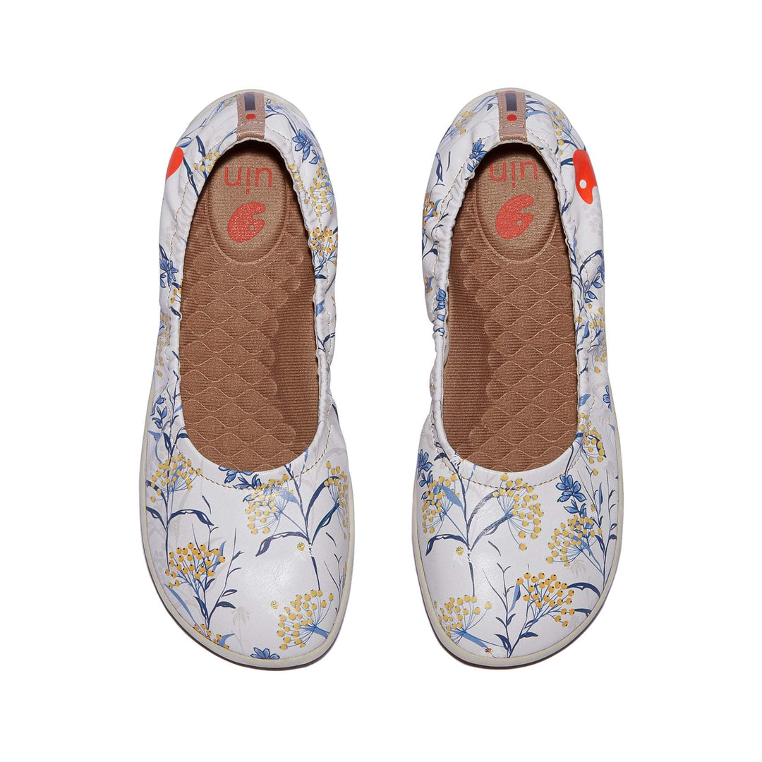 UIN Footwear Women Summer Wildflower Illetes IV Women Canvas loafers