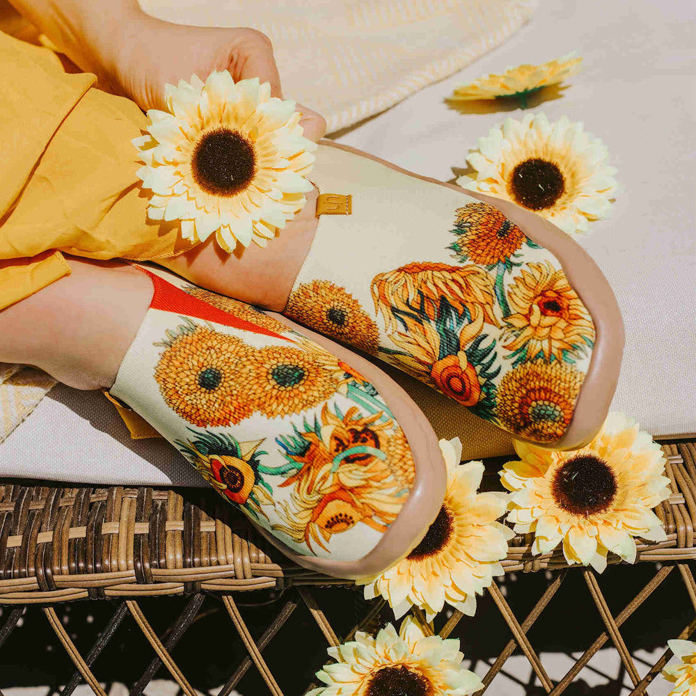 UIN Footwear Women Sunflower Canvas loafers