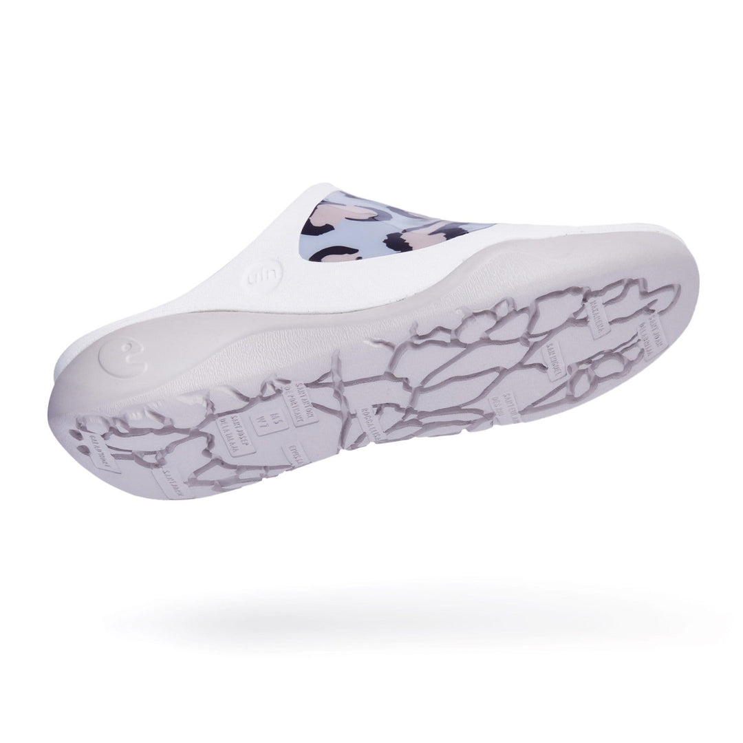 UIN Footwear Women Throbbing Ibiza Slides Canvas loafers