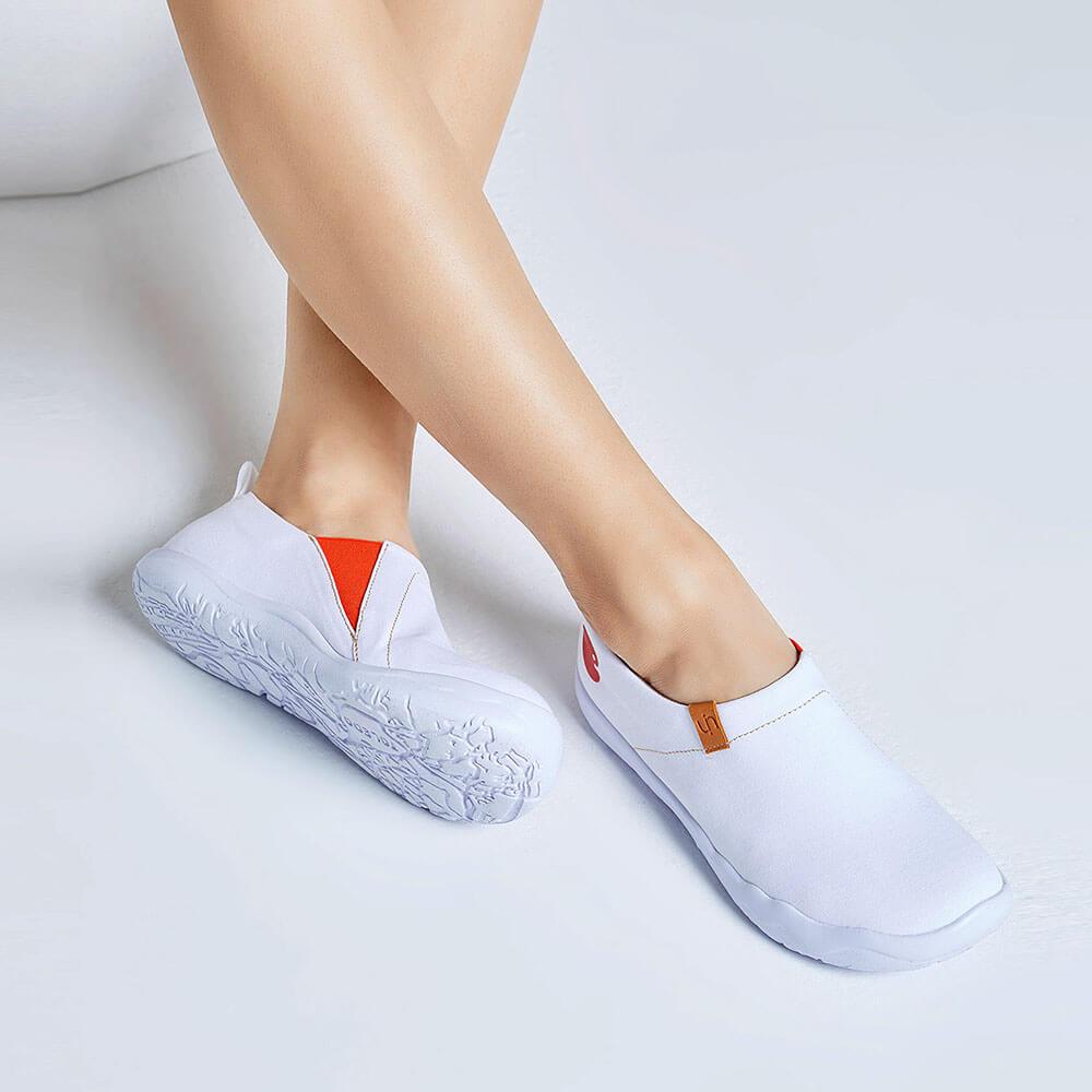 UIN Footwear Women Toledo White Canvas loafers